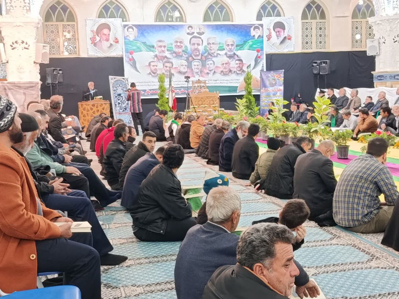 برگزاری کرسی تلاوت تدبری قرآن کریم در حرم حضرت علی بن باقر(ع) راوند کاشان
