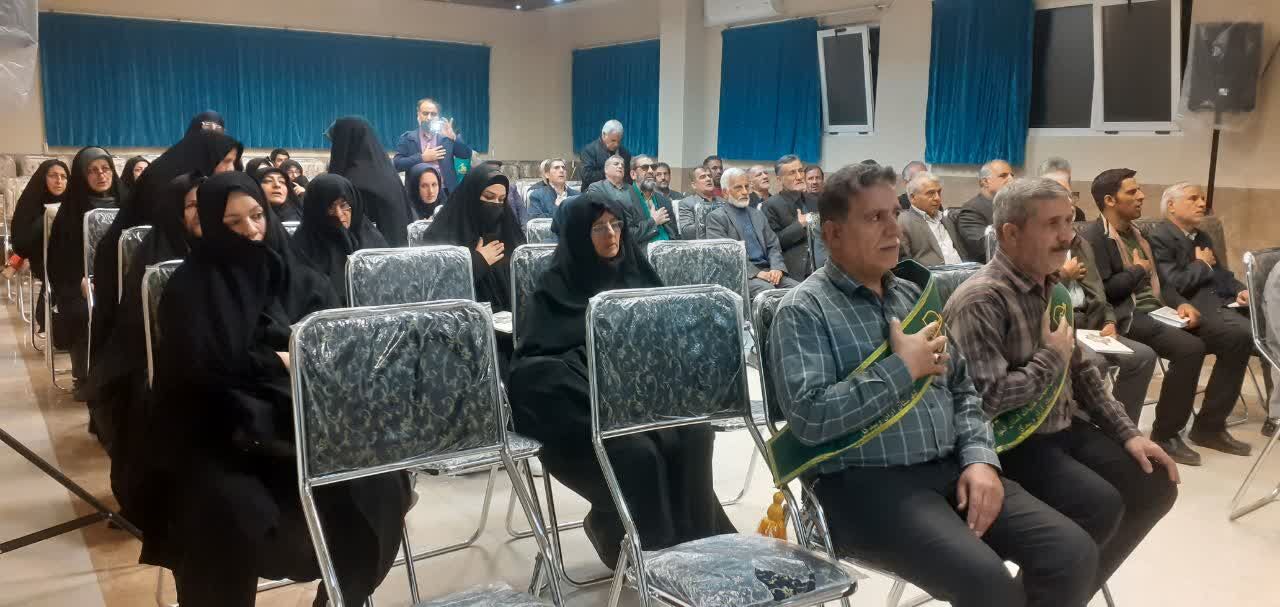 افتتاح محفل هفتگی قرائت و تفسیر قرآن کریم در خانه امید بازنشستگان آران و بیدگل