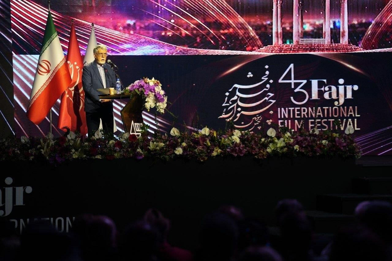 جشنواره جهانی فیلم فجر فاصله‌ها را کوتاه و گفت‌وگو میان ملت‌ها را ممکن می‌سازد