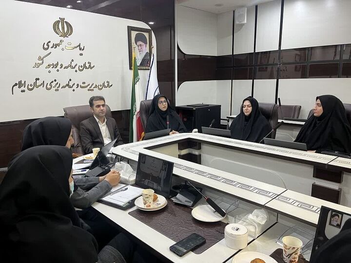 زنان ایلام در تولید، خدمات و صنایع خلاق پیشتازند