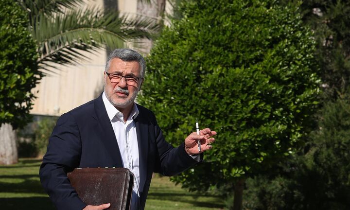 ظفرقندی: افرادی که جزو گروه‌های پرخطر هستند، واکسن آنفلوآنزا بزنند