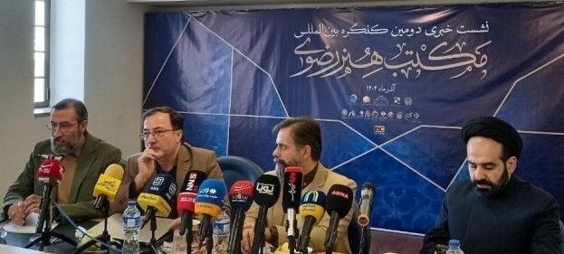 گنجینه هنری آستان قدس باید از محدودیت‌های موزه‌ای خارج و به میان مردم بیاید