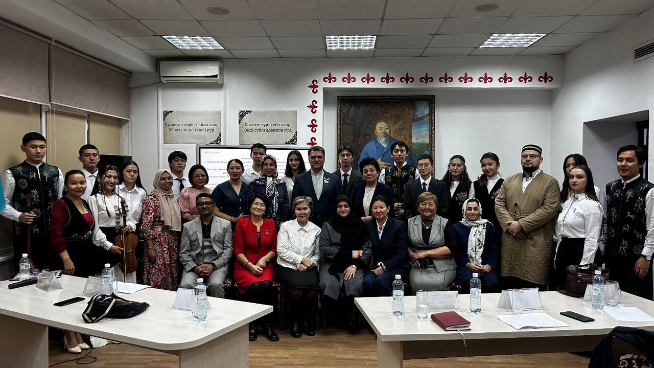 «آبای در آیینه شرق»؛ پیوند معنوی قزاقستان با جهان اسلام و شرق برقرار شد