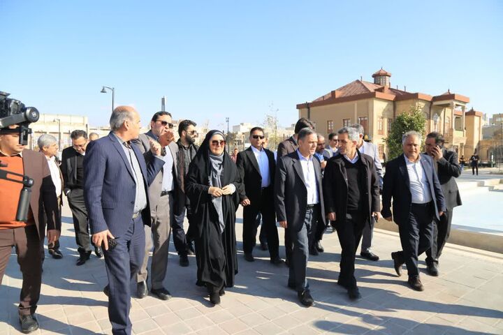 بازدید وزیر راه و شهرسازی از بزرگترین پروژه بازآفرینی کشور در سبزه‌میدان زنجان 