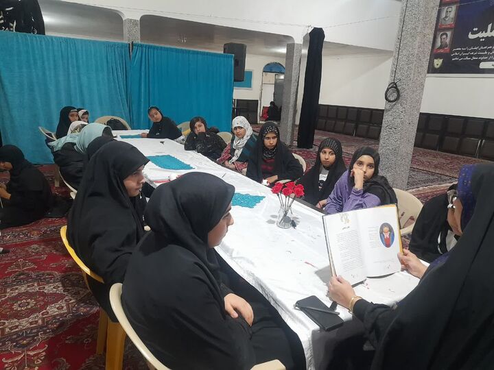 پنجشنبه خلاق دختران ارومیه‌ای در کانون انصارالزینب(س)