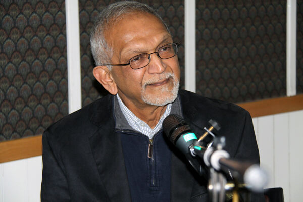 عبدالعزیز ساچادینا، اسلام‌شناس شیعه درگذشت