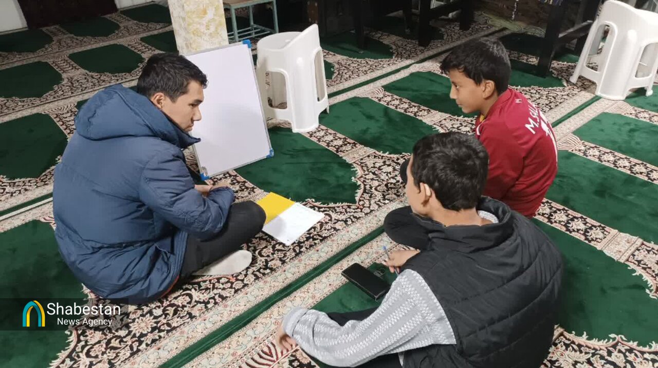 وقتی مسجد یک دانشگاه کوچک می‌شود