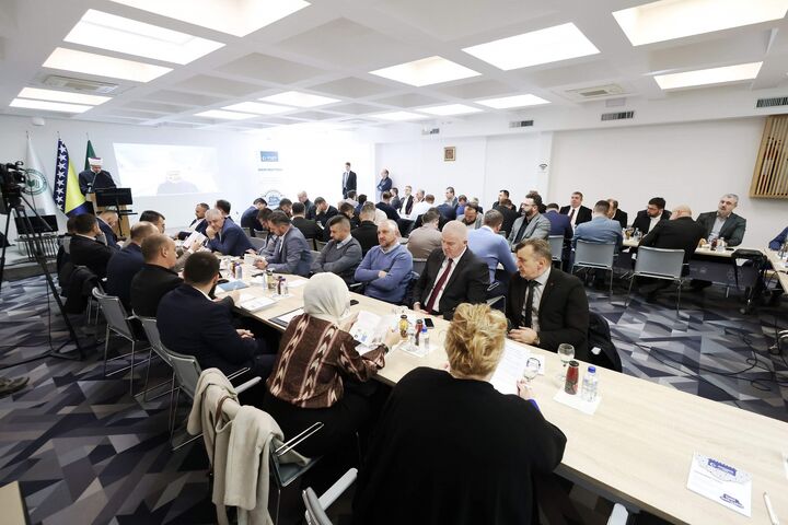 بررسی آینده آموزش اسلامی در مدارس قرآنی مساجد در عصر دیجیتال در بوسنی و هرزگوین