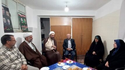 مسجدی که در آن کتاب چراغ اول است