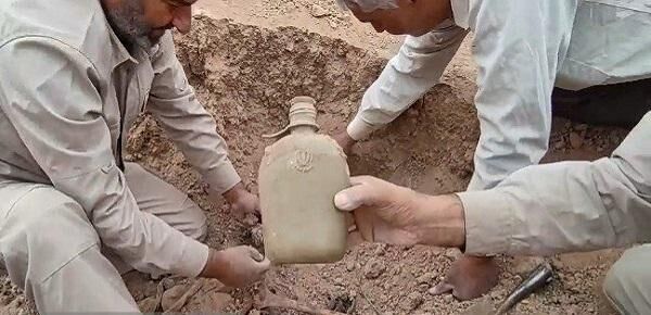 کشف پیکر مطهر شهیدی با قمقمه‌ای پر از آب + فیلم