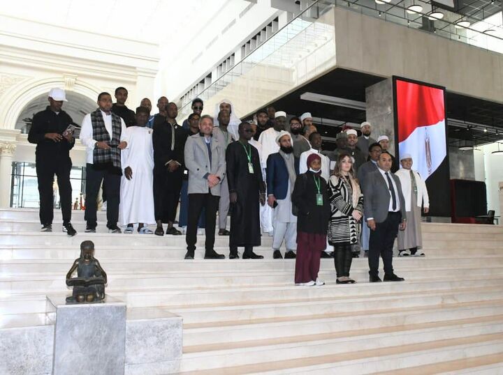 بازدید شرکت کنندگان سی و دومین دوره مسابقات بین المللی قرآن کریم از بناهای تاریخی مصر