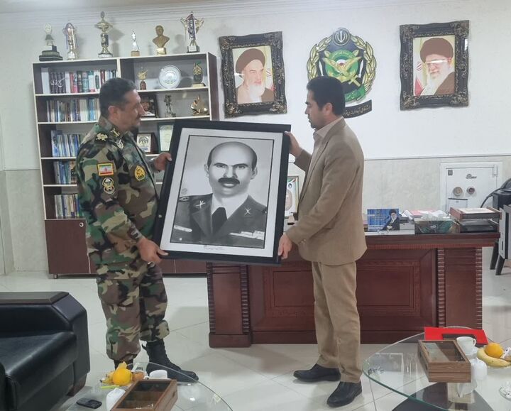 توسعه همکاری‌های فرهنگی ارتش و حوزه هنری در کردستان / تأکید بر ثبت و معرفی شهدای لشکر ۲۸ در کنگره ۵۵۳۶ شهید