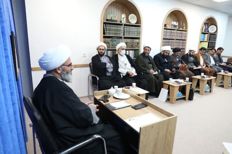 جاذبه بی‌نظیر امام حسین(ع) عامل حضور میلیون‌ها نفر در پیاده‌روی اربعین است