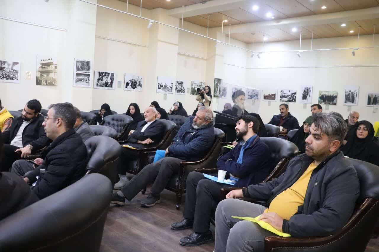 کارگاه توانمندسازی مدیران فرهنگی مساجد در بیت تاریخی امام خمینی(ره) خمین برگزار شد