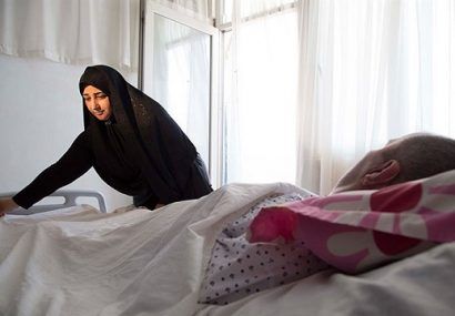 آیا کسی به یاد مادران و همسران جانبازان نیز است؟!