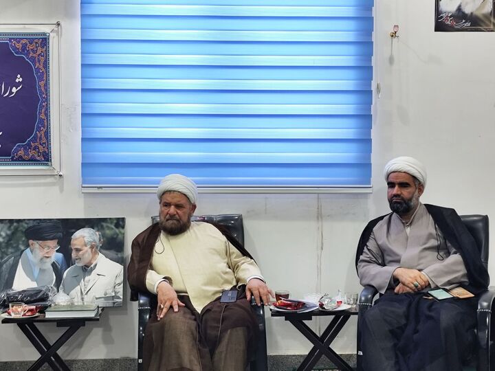 دشمنان با تبلیغات و ویترین‌ها به دنبال بی‌حجابی زنان بودند