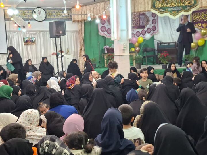  تجلیل از مقام زن در ویژه‌برنامه میلاد حضرت فاطمه زهرا(س) در آران و بیدگل