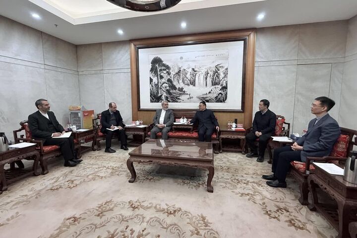 ایران و چین مسیر جدیدی در جاده ابریشم ترسیم کردند