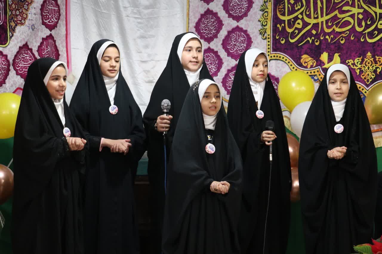 تجلیل از مقام زن در ویژهبرنامه میلاد حضرت فاطمه زهرا(س) در آران و بیدگل