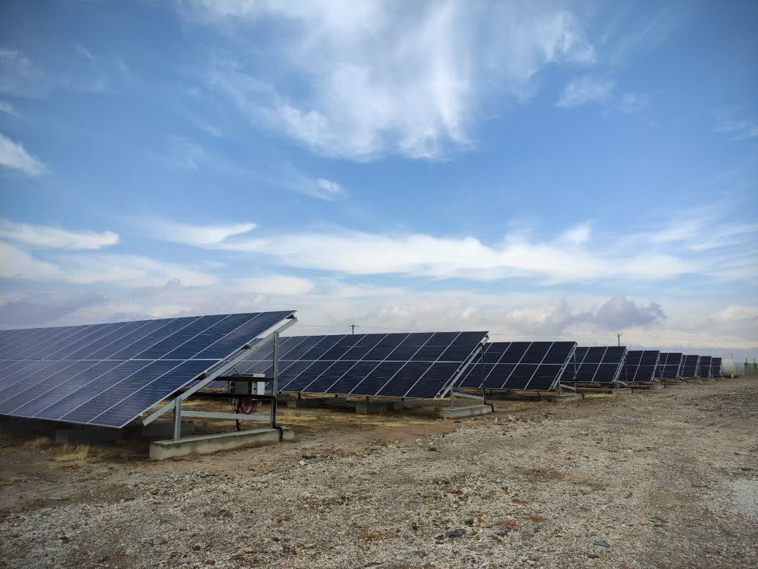 ملایر؛ پیشگام انرژی خورشیدی با ۲۳۰ مگاوات قرارداد تجدیدپذیر