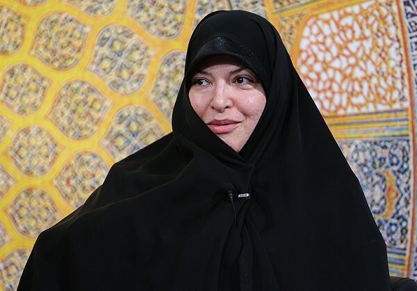 بازنگری سیاست‌ها و برنامه‌های زنان و خانواده در پرتوی آموزه‌های فاطمی و رهنمودهای رهبری