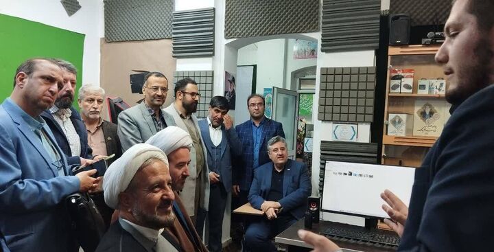 بازدید مشاور وزیر فرهنگ از کانونی که مروج فرهنگ قرآنی بین آذری‌زبانان داخل و خارج از کشور است