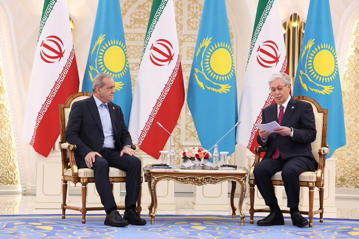 نقشه راه روابط تجاری تهران و آستانه برای ارتقای سطح تجارت تا سقف سه میلیارد دلار تهیه شده و آماده اجراست