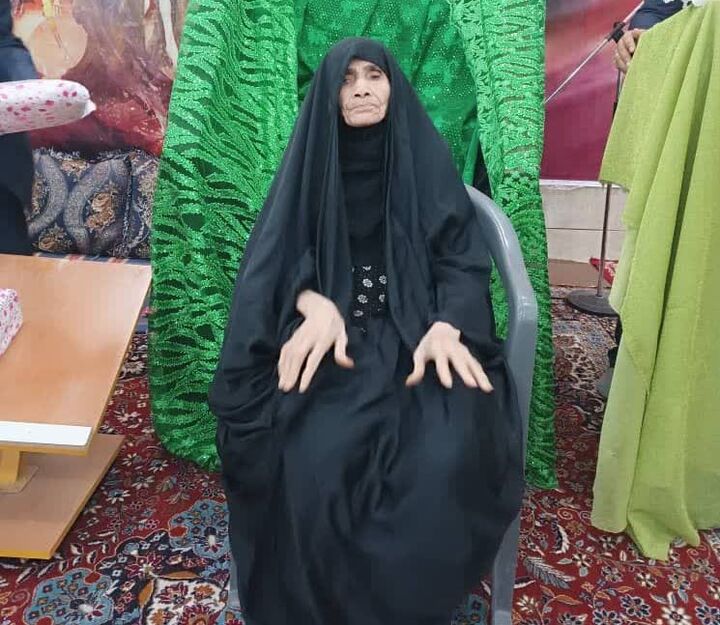 بانویی که حسینیه را با دست‌های خودش بزرگ کرد