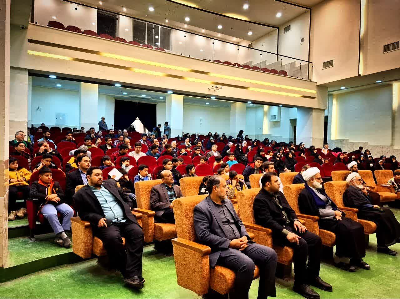 روایت شبستان از افتتاحیه محفل قرآنیان آران و بیدگل