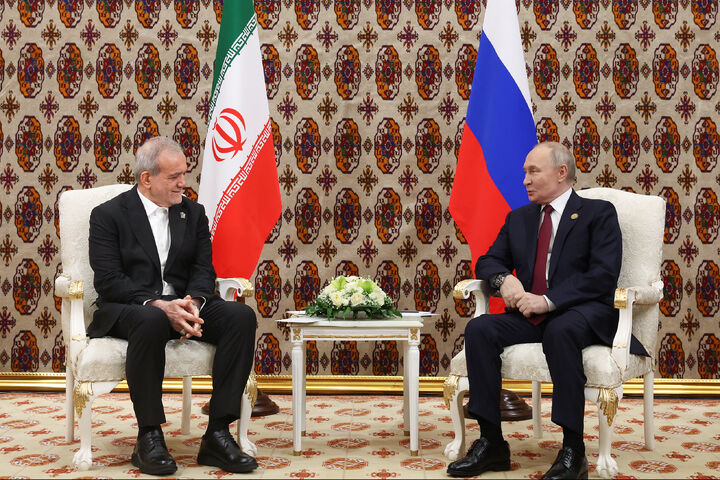 پزشکیان: مصمم هستیم توافق جامع ایران و روسیه عملیاتی کنیم/ پوتین: حمایت روسیه از ایران مستمر خواهد بود