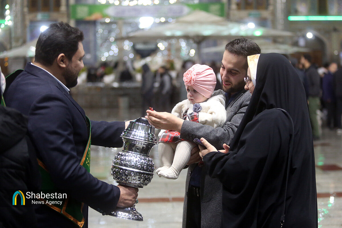 حال و هوای حرم بانوی کرامت در شام میلاد حضرت زهرا (س)