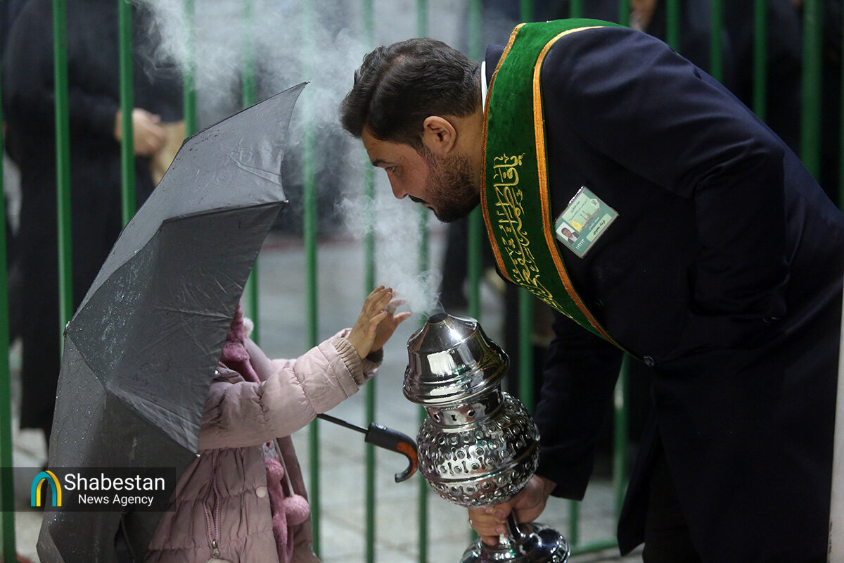 حال و هوای حرم بانوی کرامت در شام میلاد حضرت زهرا (س)