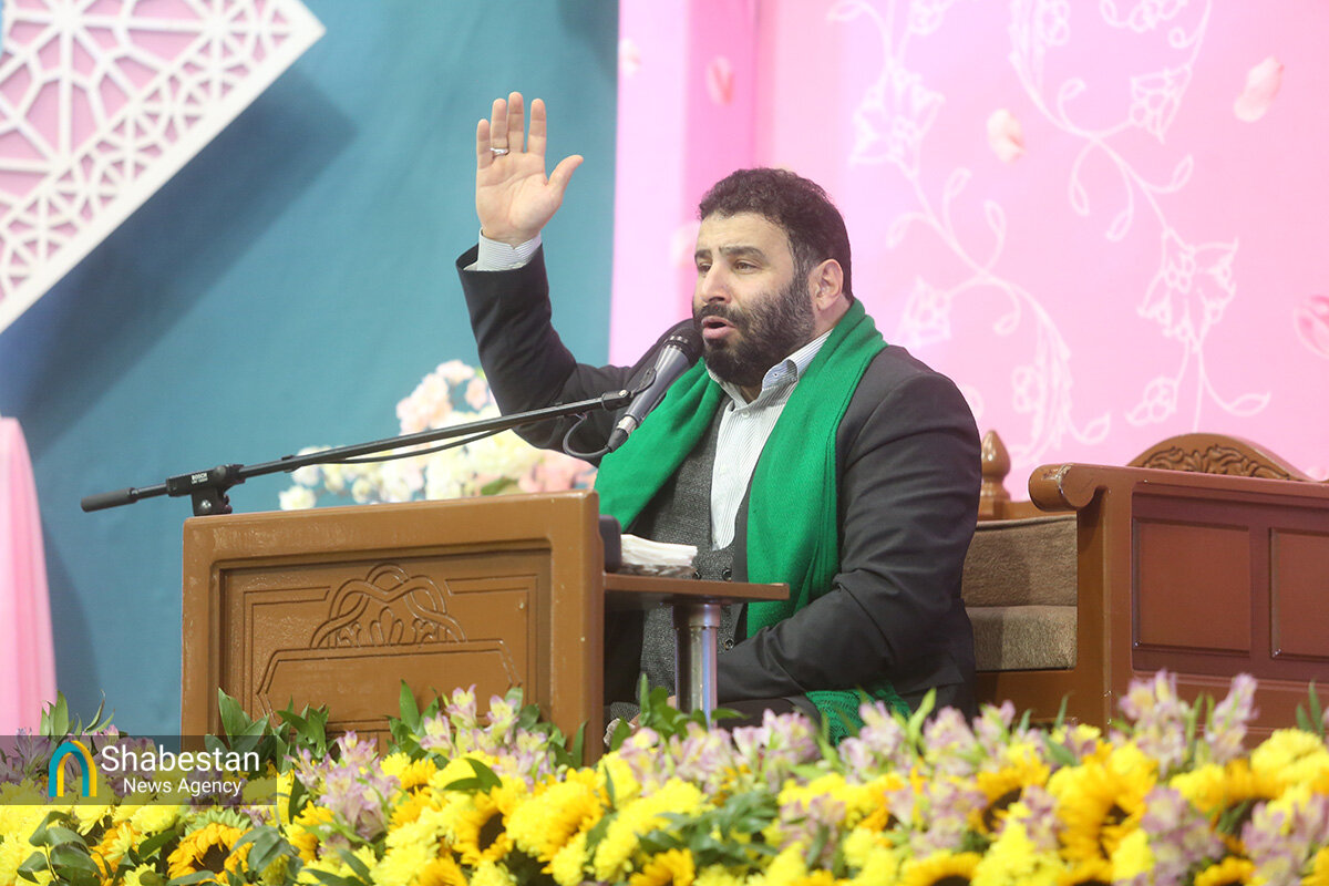 حال و هوای حرم بانوی کرامت در شام میلاد حضرت زهرا (س)