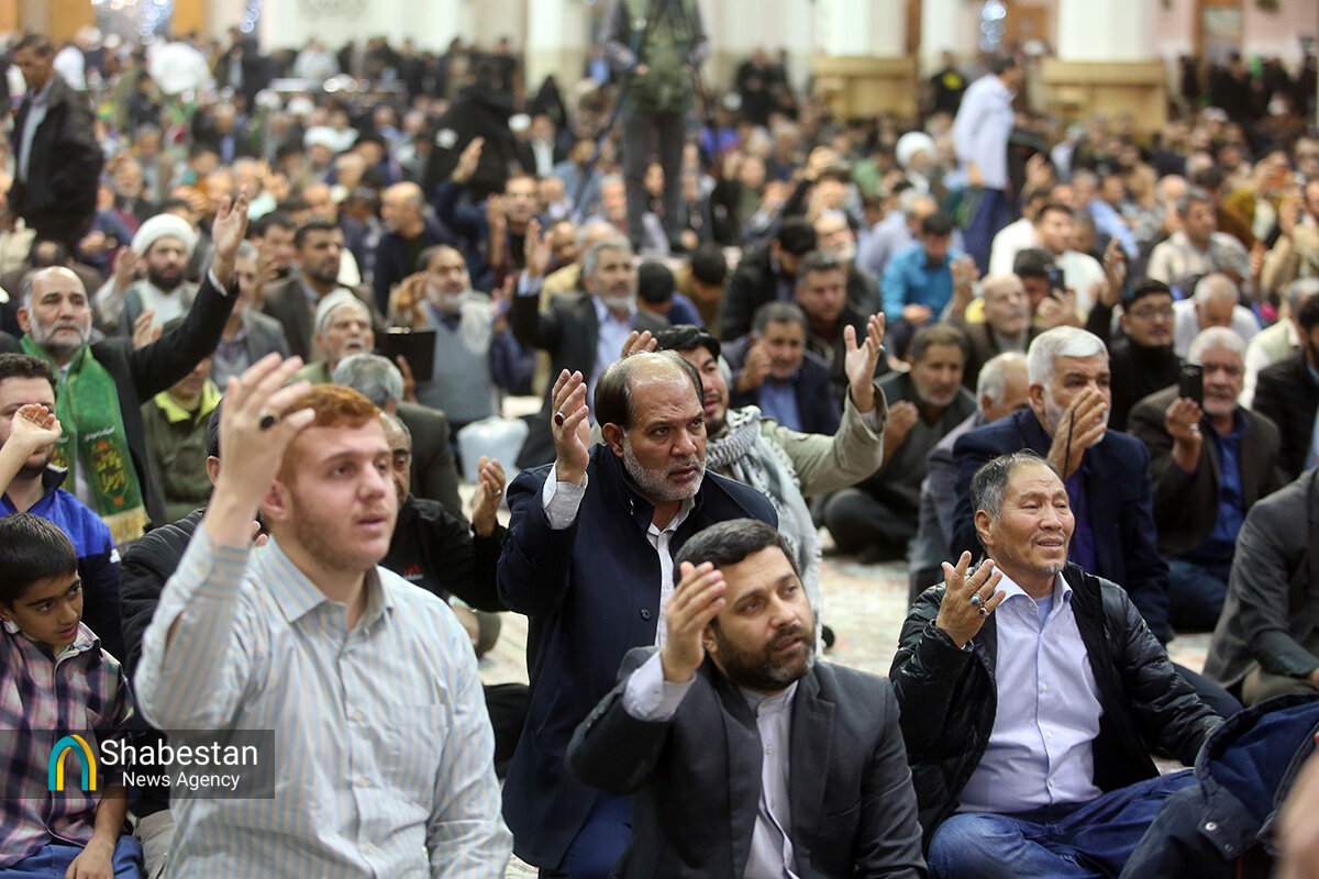 حال و هوای حرم بانوی کرامت در شام میلاد حضرت زهرا (س)