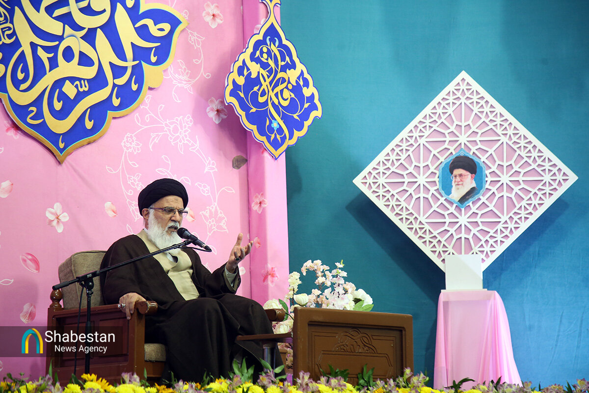 حال و هوای حرم بانوی کرامت در شام میلاد حضرت زهرا (س)