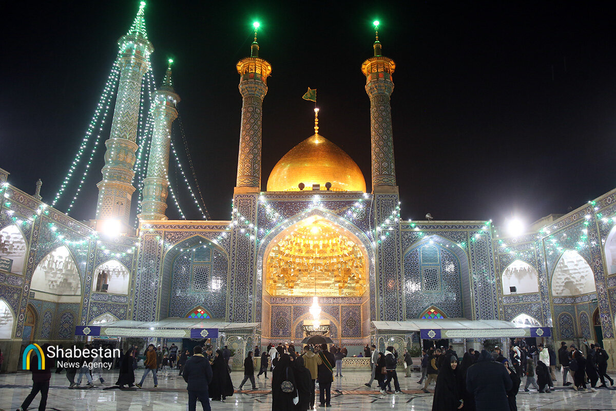 حال و هوای حرم بانوی کرامت در شام میلاد حضرت زهرا (س)