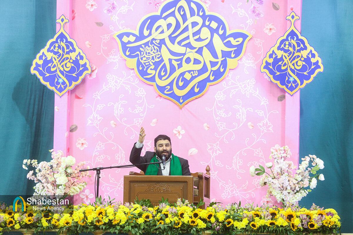 حال و هوای حرم بانوی کرامت در شام میلاد حضرت زهرا (س)