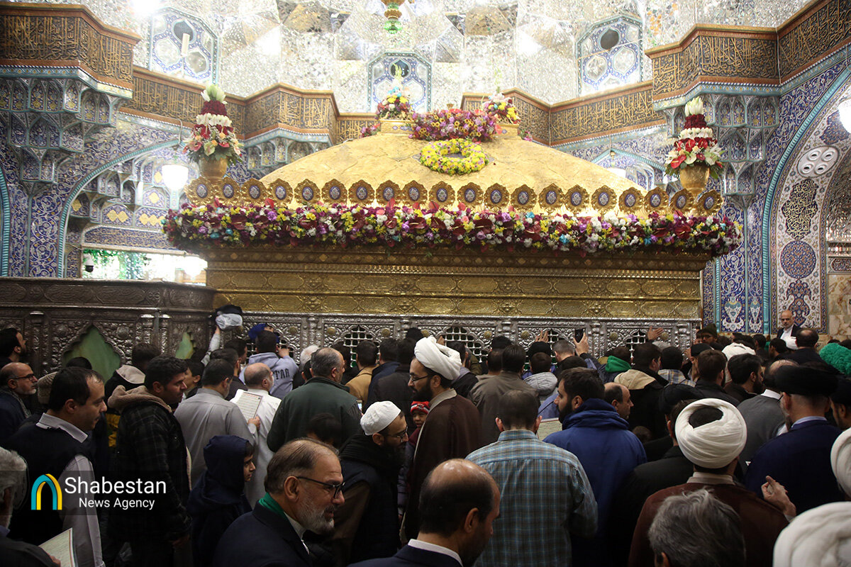 حال و هوای حرم بانوی کرامت در شام میلاد حضرت زهرا (س)