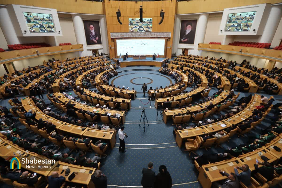 چهارمین همایش بزرگ سادات از قاب تصویر