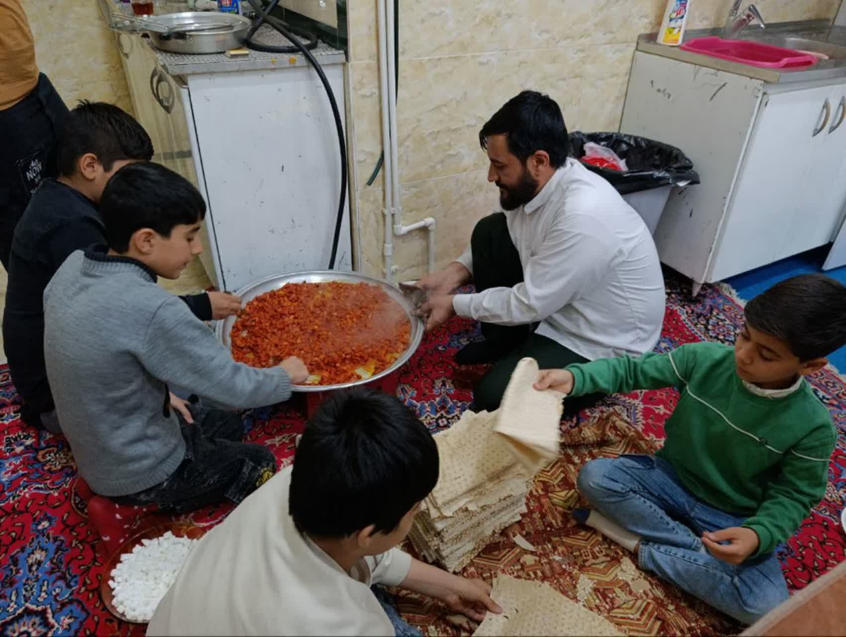 مسجد، خانه امن و پویا برای نوجوانان؛ چرا و چگونه؟