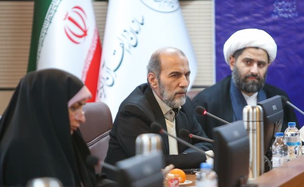 بانوان حافظ قرآن سرمایه مهمی در جامعه‌پردازی هستند/ منبرها باید قرآنی شود