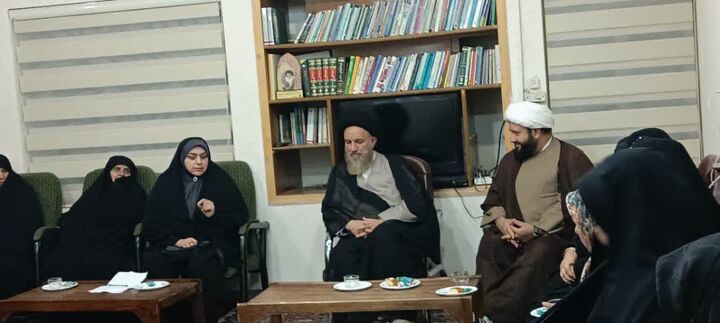 قانون حجاب و عفاف باید از لایه‌ های بالایی قله آغاز شود