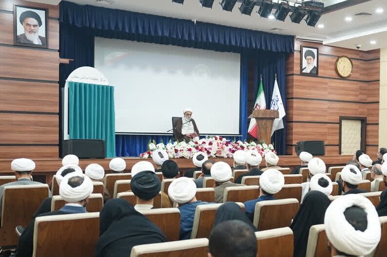 عزت اسلام در گرو اجرای بیکموکاست احکام الهی است