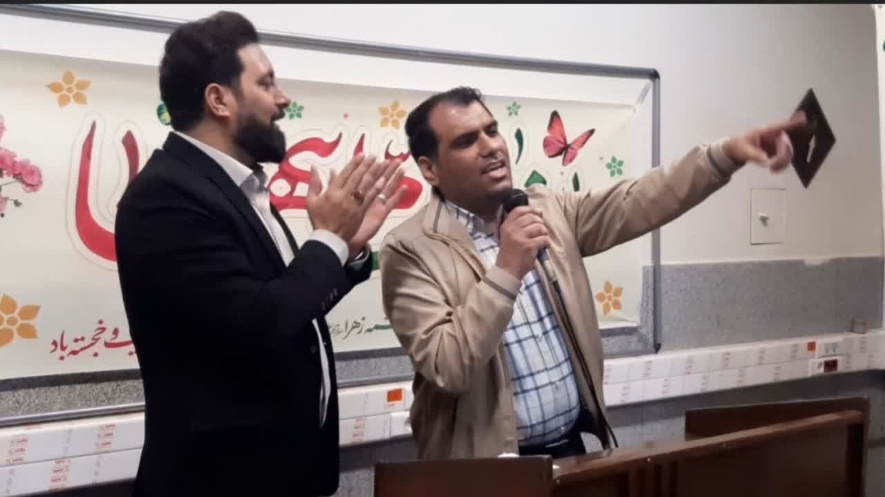 زنان ستون خانواده و جامعه هستند