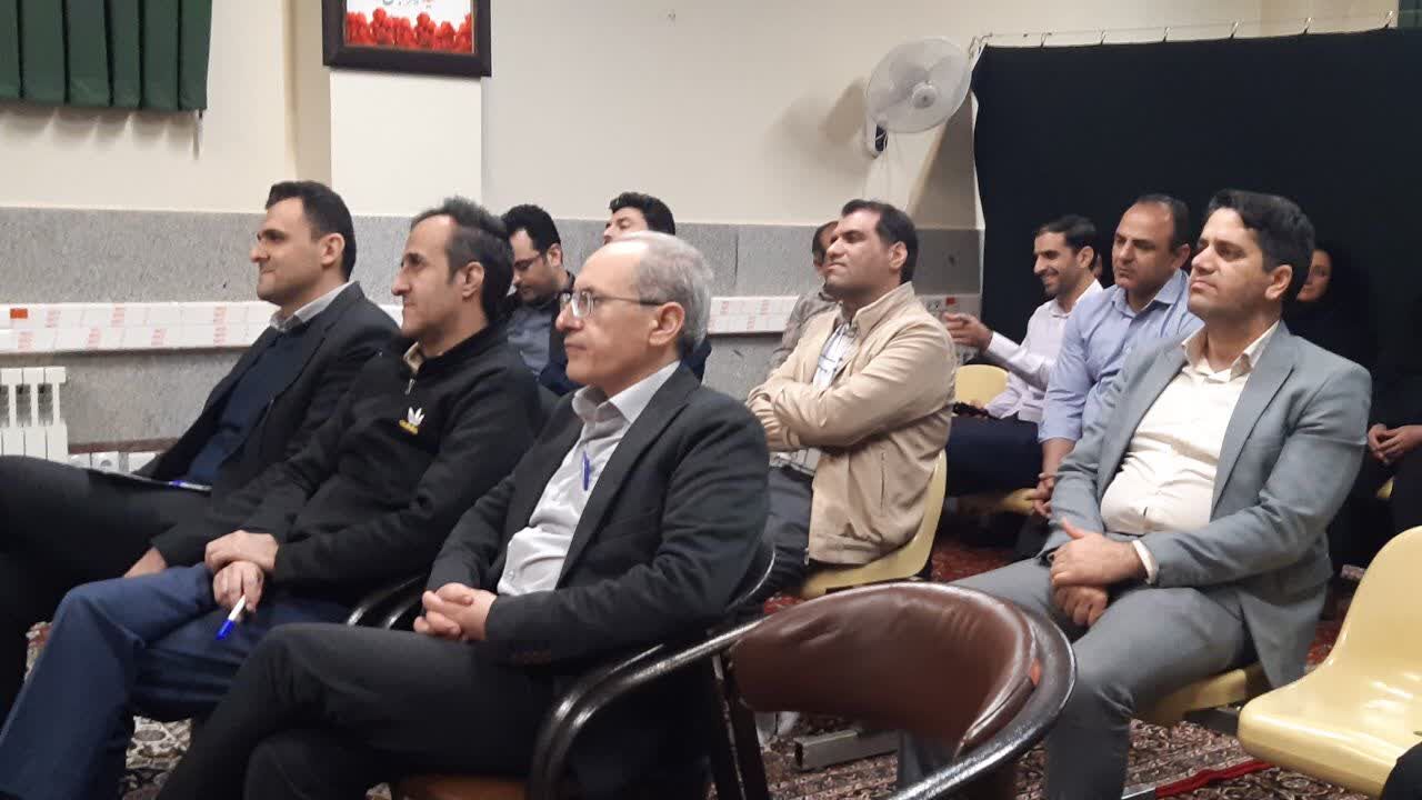 زنان ستون خانواده و جامعه هستند