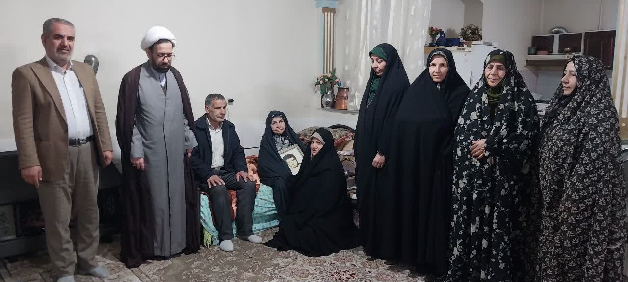 مسجدالنبی(ص) تویسرکان؛ پایگاه همدلی، فرهنگ و امداد اجتماعی