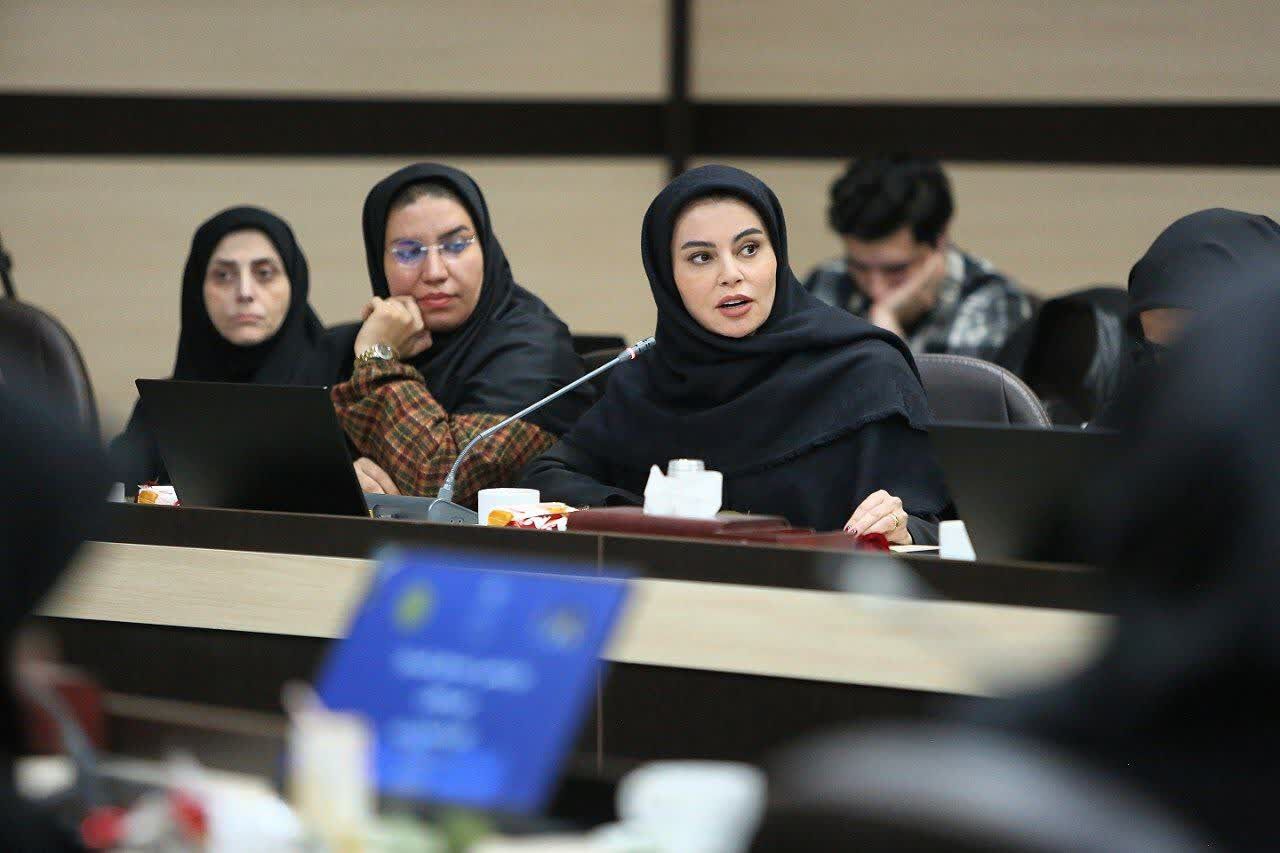 استاندار پای صحبت بانوان مشهد مقدس