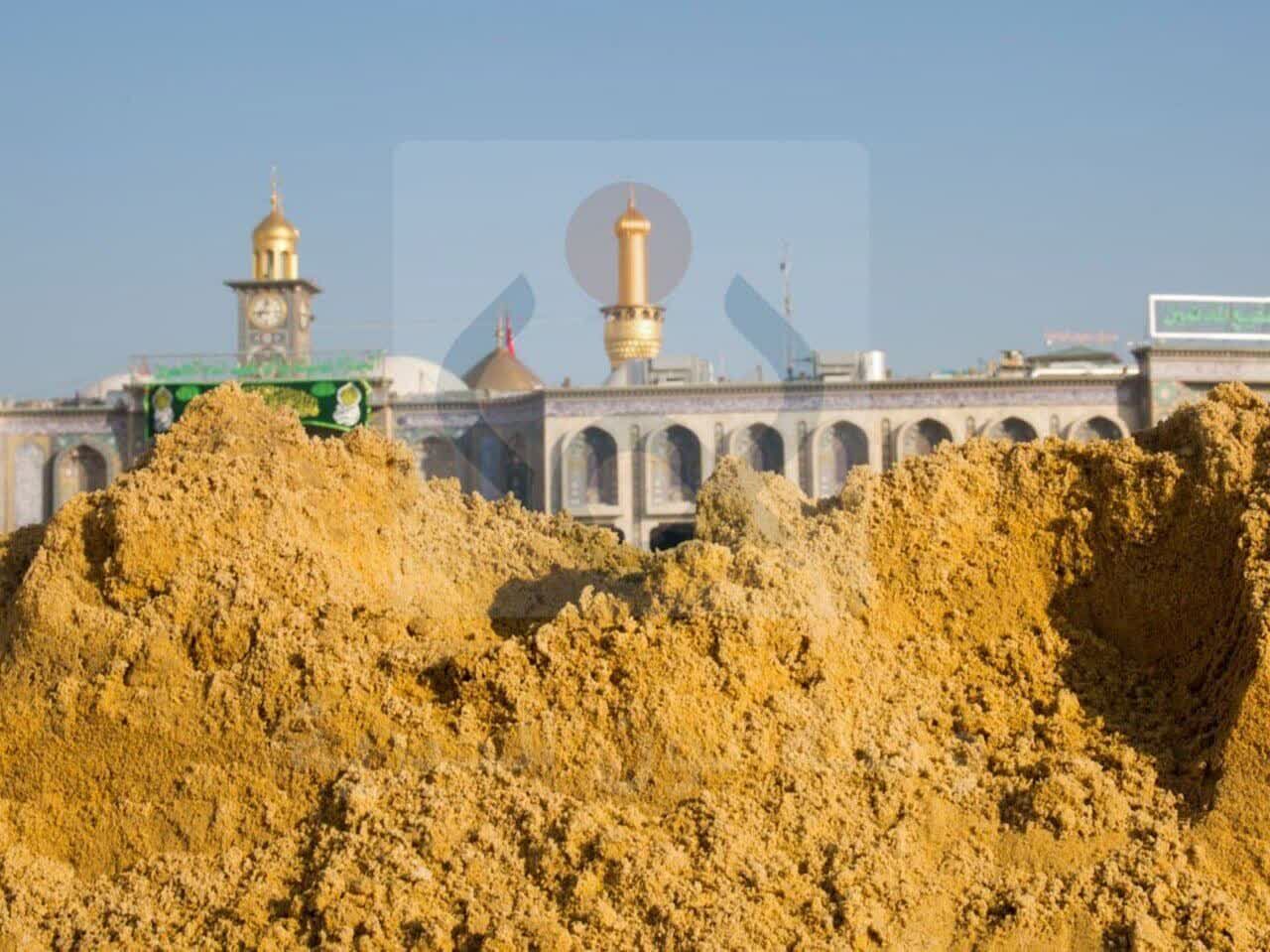 پدیدار شدن خاک صحرای کربلا در نزدیکی حرم امام حسین (ع)+فیلم