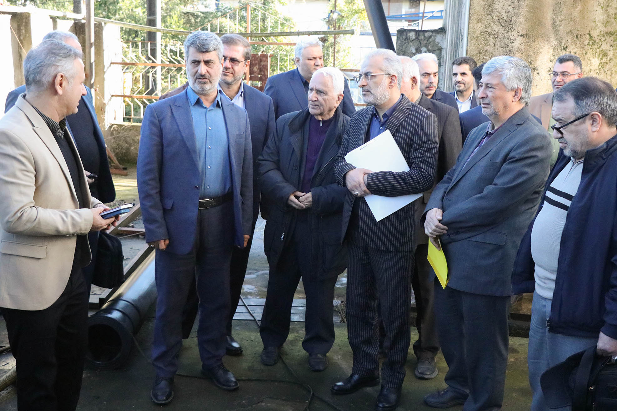 مشکلات و موانع مسیر سرمایه‌گذاری و تولید در جلسات ستاد اقتصاد مقاومتی پیگیری می‌شود