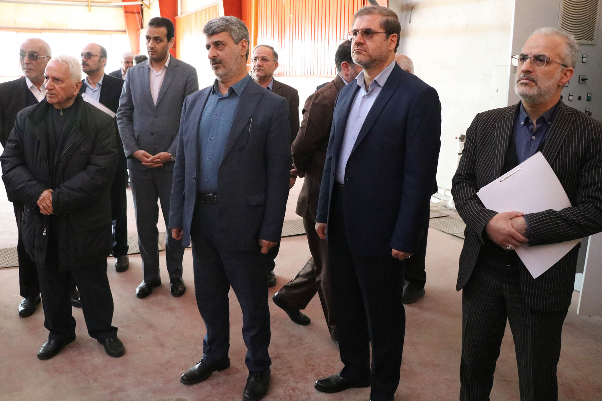 مشکلات و موانع مسیر سرمایهگذاری و تولید در جلسات ستاد اقتصاد مقاومتی پیگیری میشود